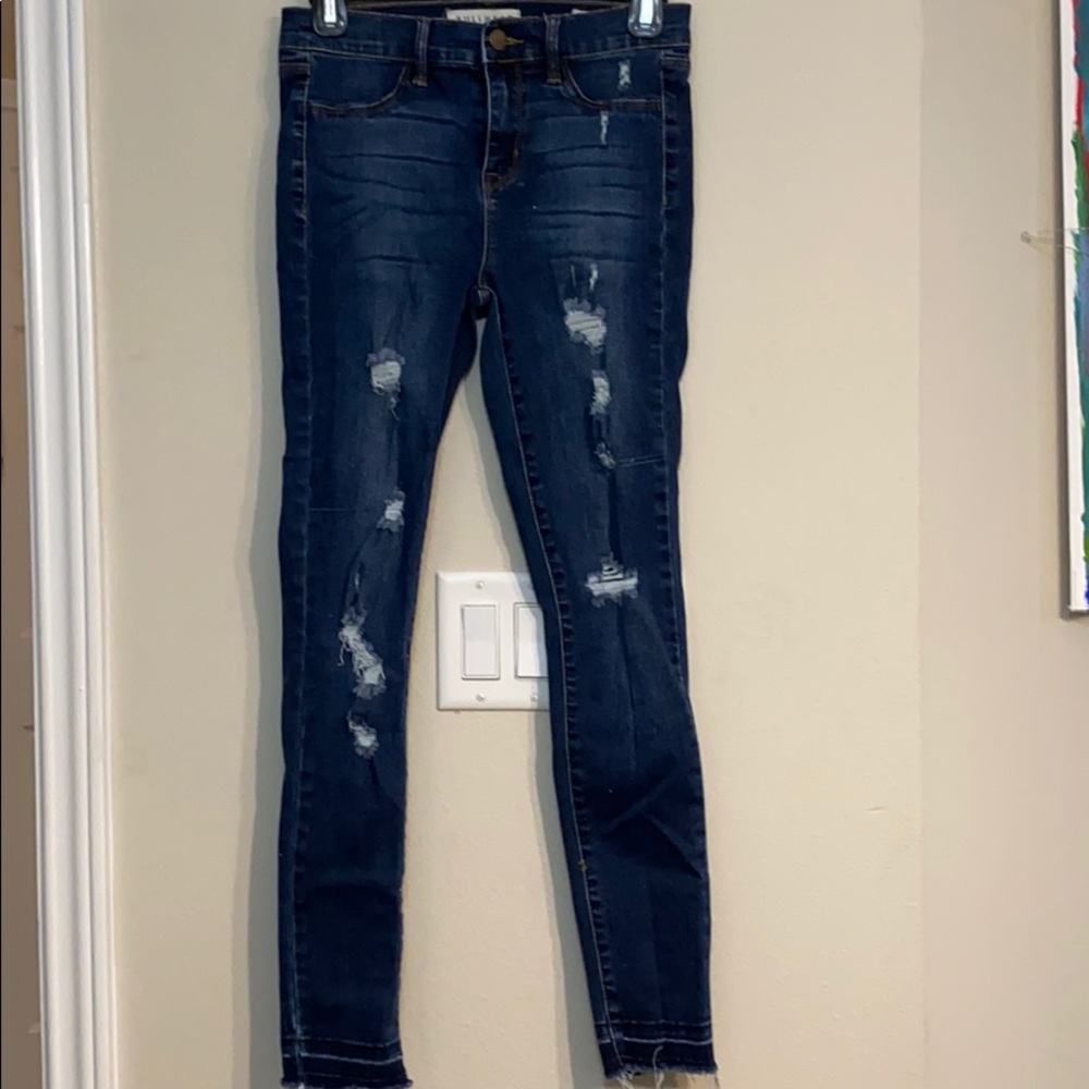 Dark Blue Ripped denim Jeans!